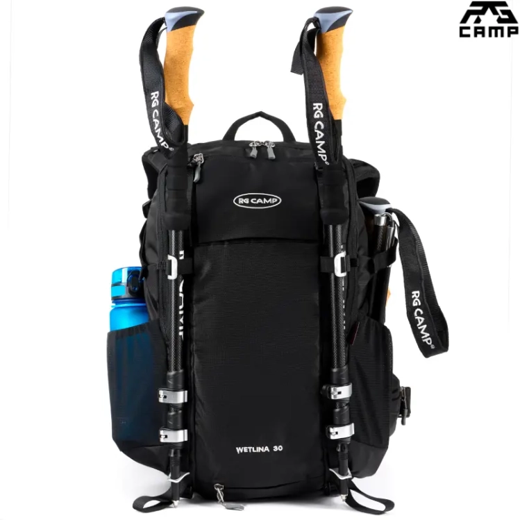 Plecak górski RG Camp Wetlina 30L czarny z akcesoriami trekkingowymi
