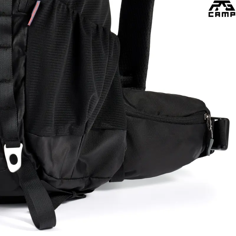 Pas biodrowy z kieszeniami w plecaku RG Camp Wetlina 30L
