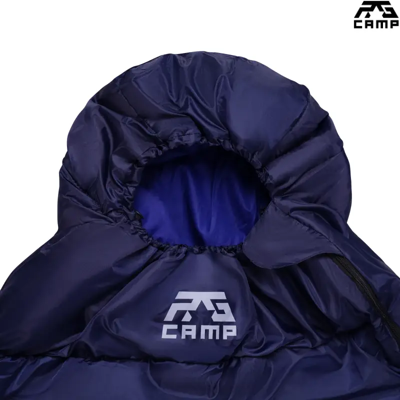 Kaptur ze ściągaczem w granatowym śpiworze RG CAMP Comfort 250S